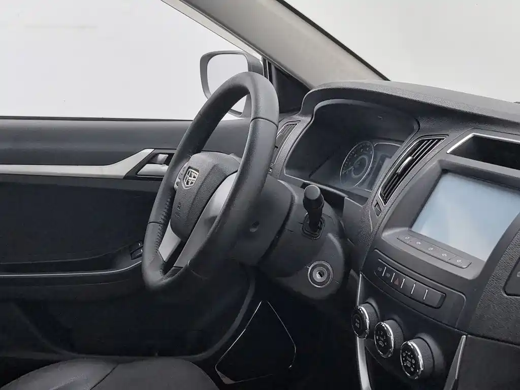 Фото 22 - Geely Vision