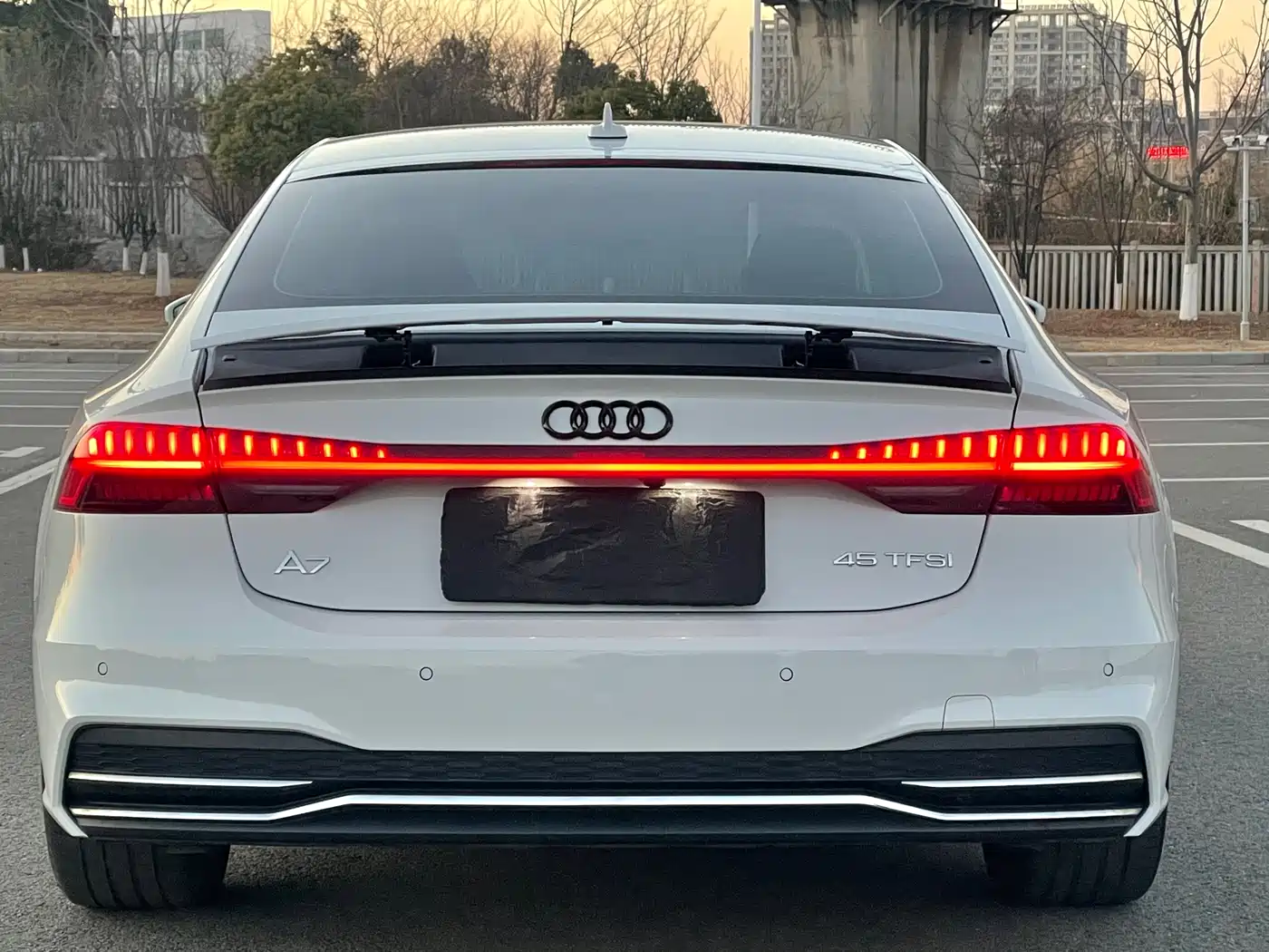 Audi A7 2023 Model 45 TFSI Premium Selection Edition фото 8