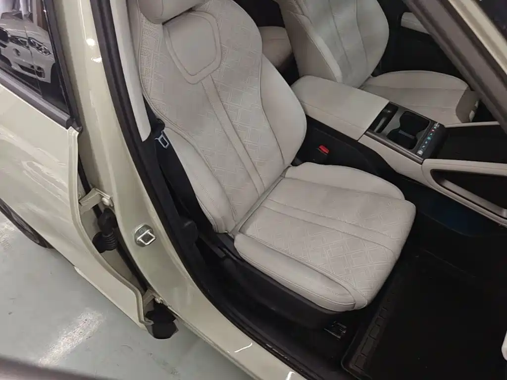 BYD Yuan UP 2026 2025 Smart Drive Edition 401KM Vitality Version