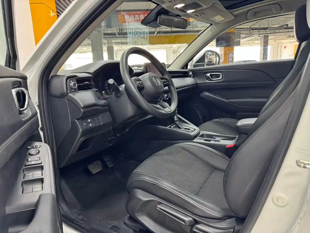 Фото 9 - Honda Vezel