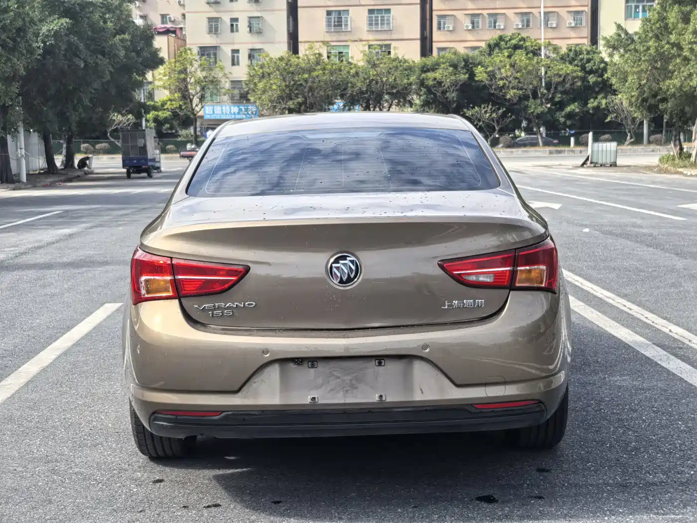 Photo 4 - Buick Verano
