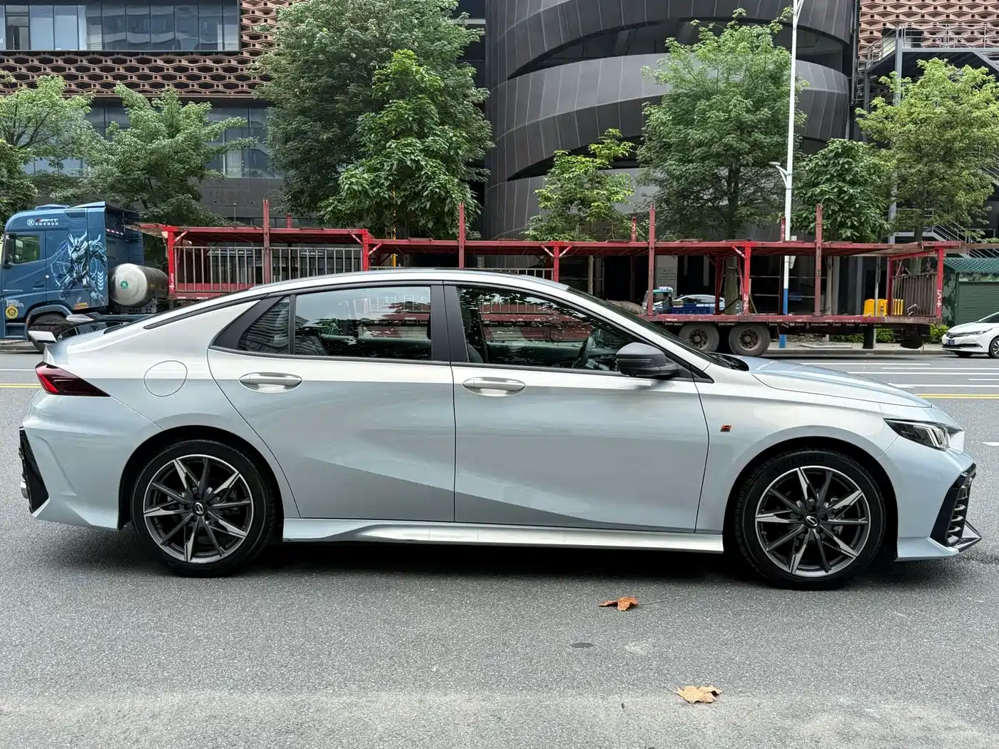 GAC Trumpchi Trumpchi Emkoo 2024 Model 270T DCT Shadow Leopard R-Style Edition фото 4