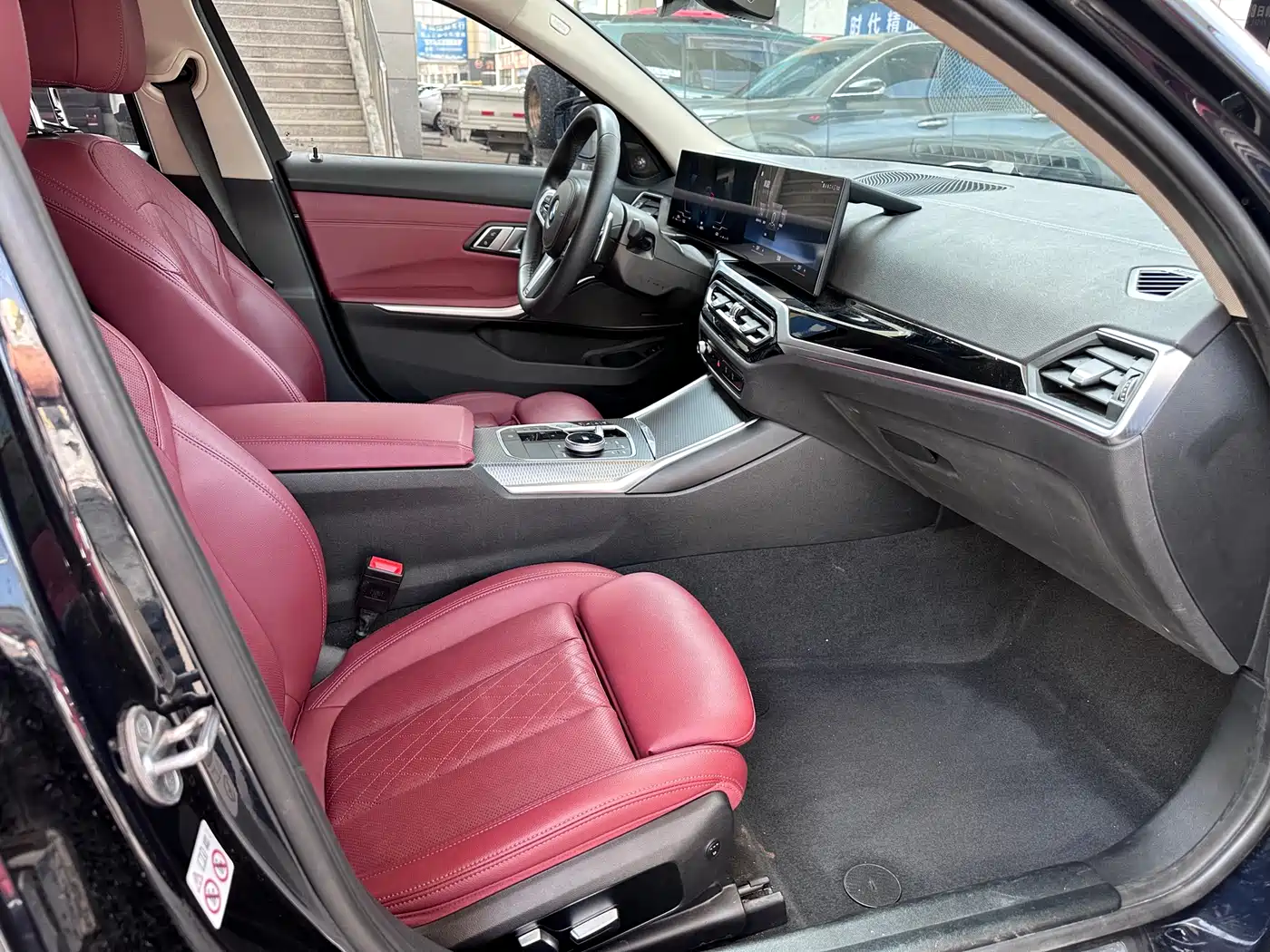 BMW 3 Series 2023 325Li M Sport Black Night Package фото 7