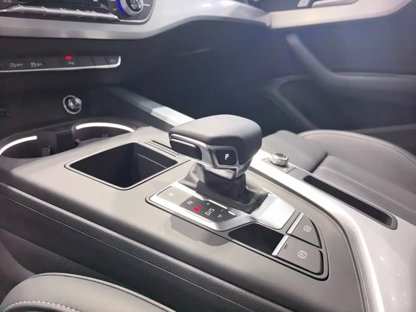 Audi A4L 2025 2024 40 TFSI Fashion Dynamic