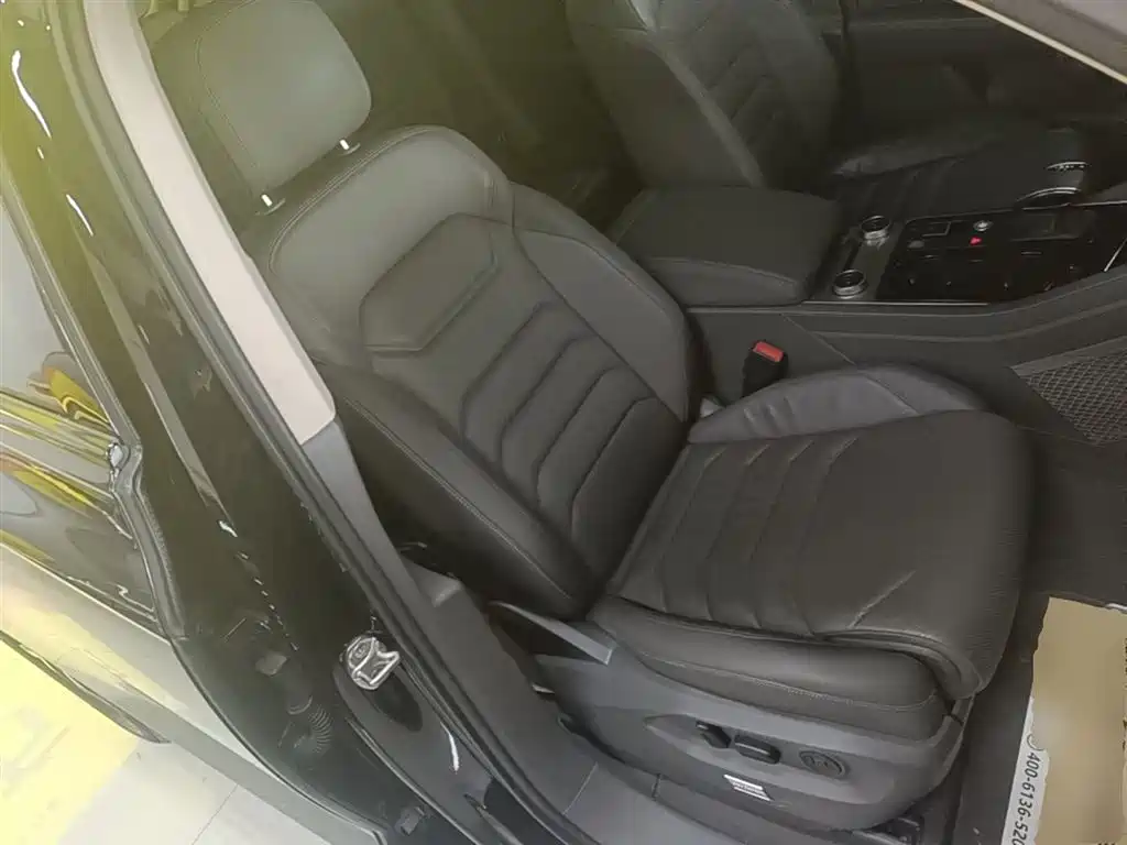 Volkswagen Touareg 2019 3.0TSI Sharp Edge Edition China VI фото 25