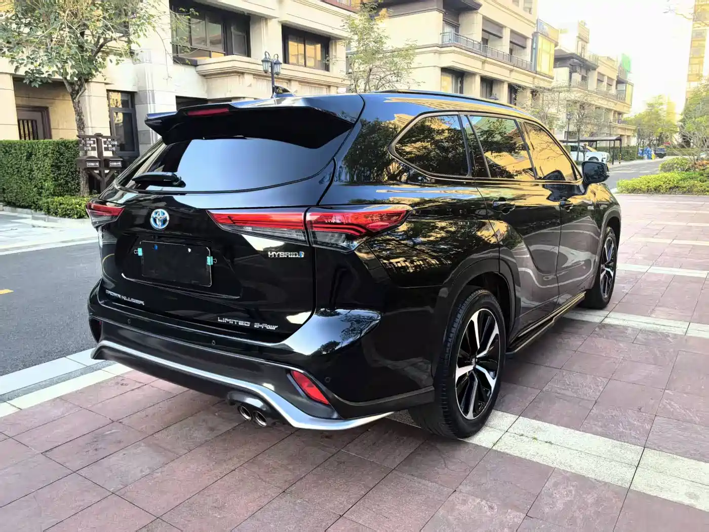 Toyota Crown Kluger 2021 2.5L HEV AWD Flagship Edition фото 7