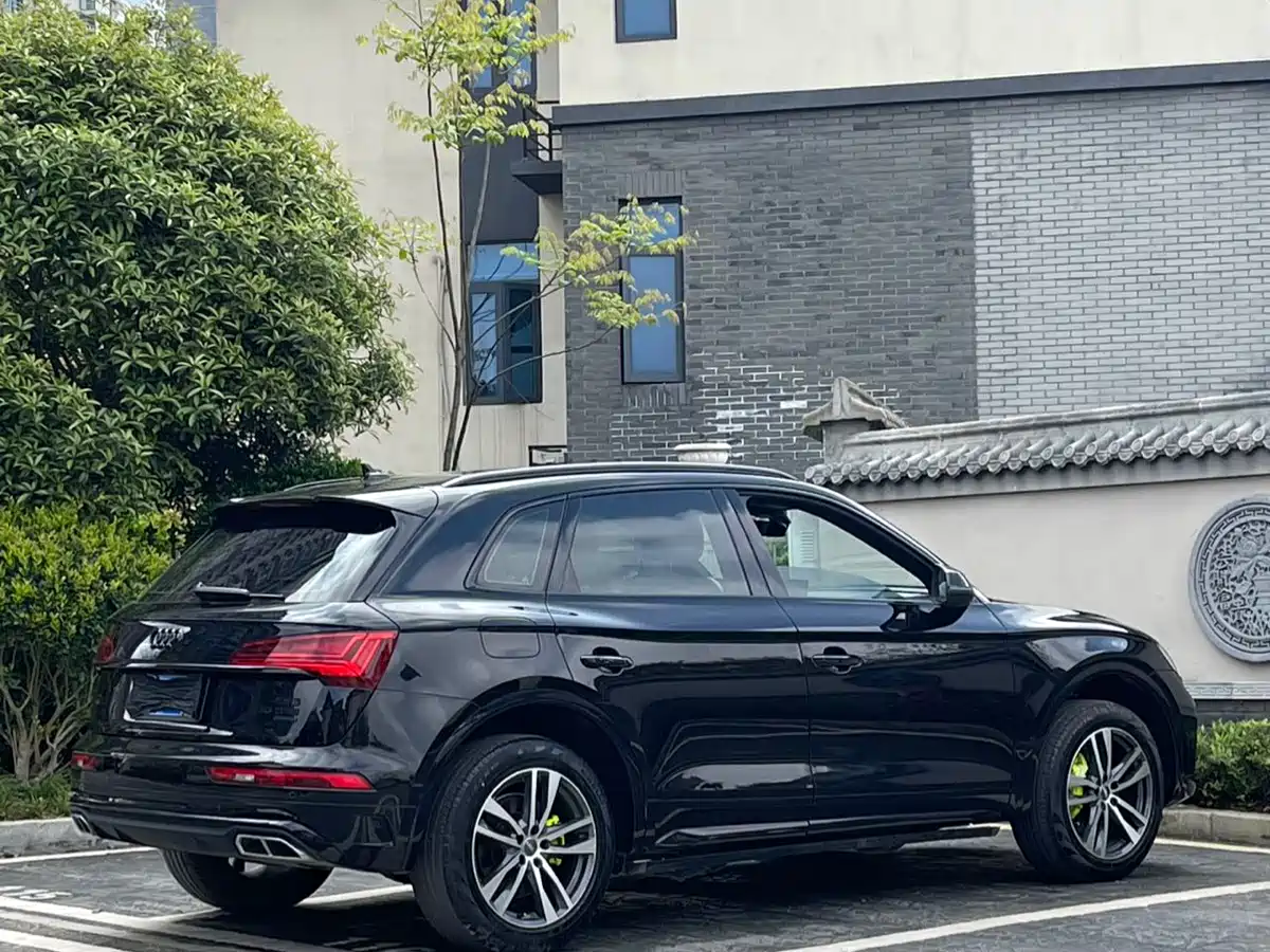 Audi Q5L 2023 40T Luxury Dynamic фото 9