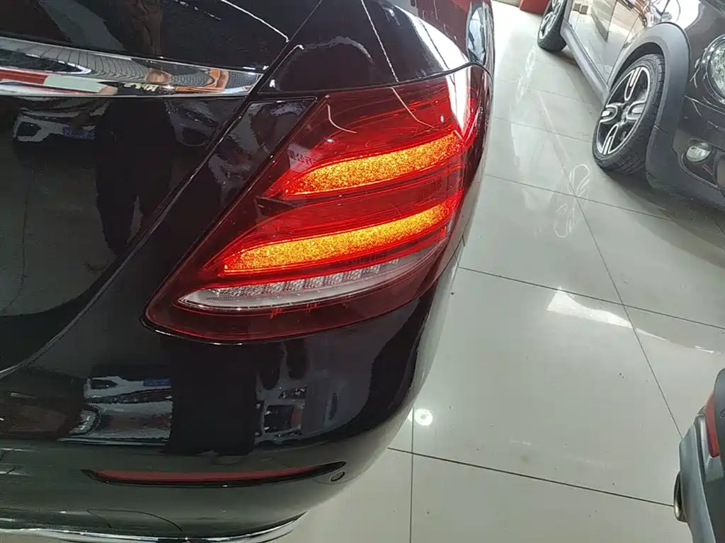 Mercedes-Benz E-Class 2018 E 200 L фото 8
