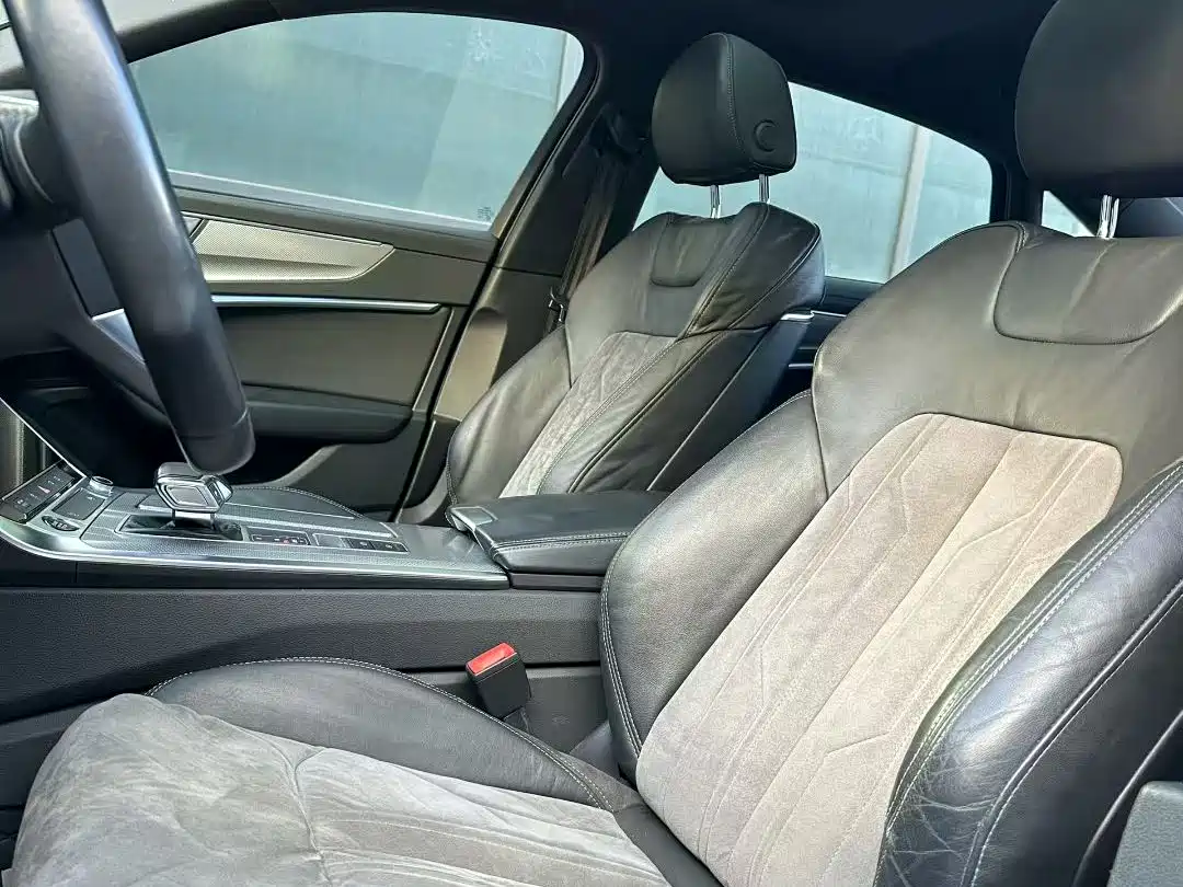 Audi A6L 2021 40 TFSI Luxury Elegance фото 6