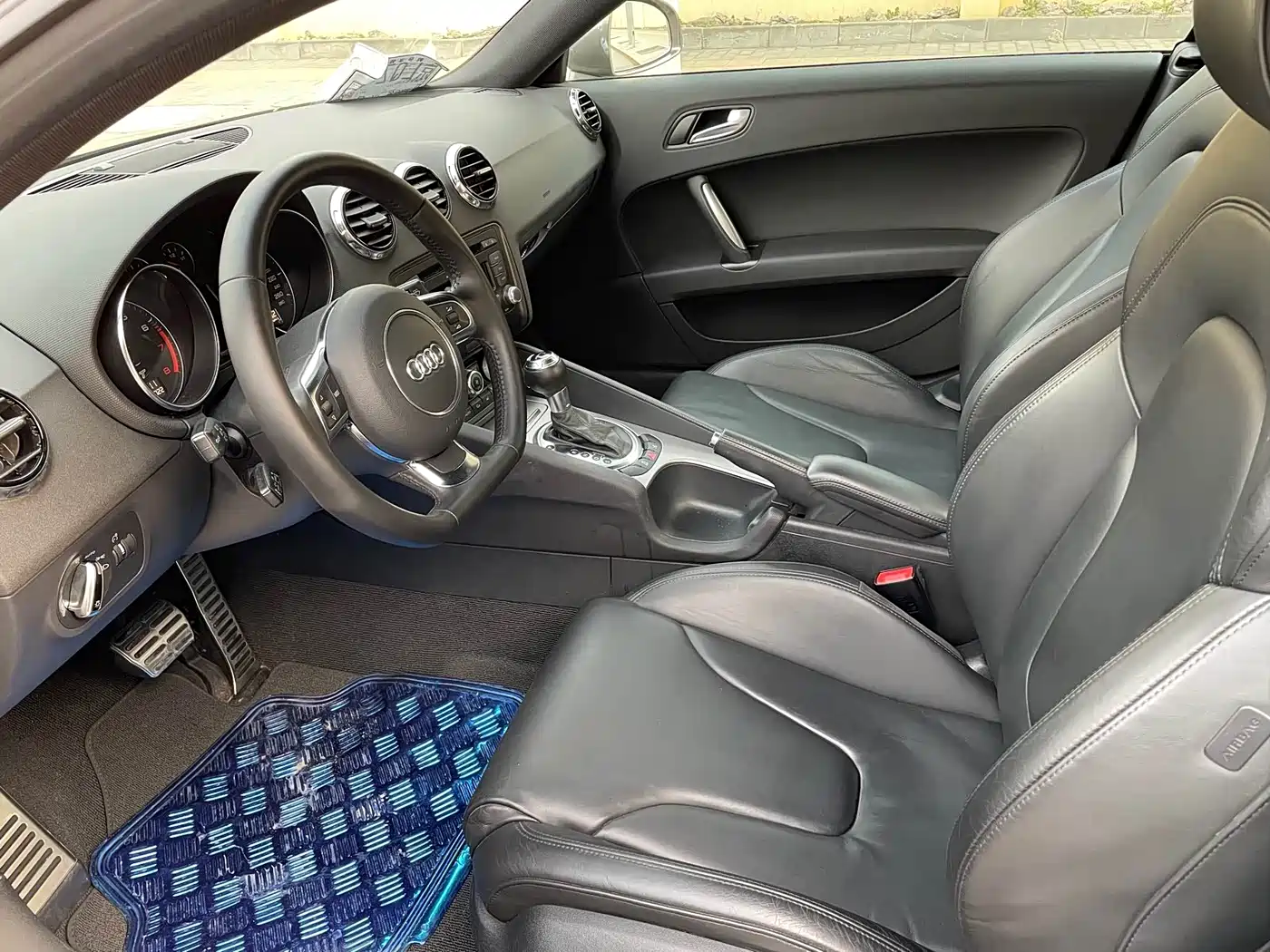 Audi TT 2011 TT Coupe 2.0TFSI фото 9