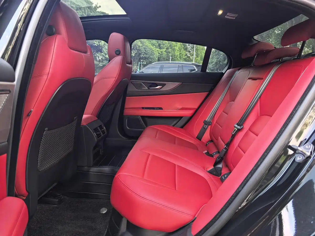 Jaguar XEL 2025 2025 2.0T 250PS R-DYNAMIC 90th Anniversary Edition