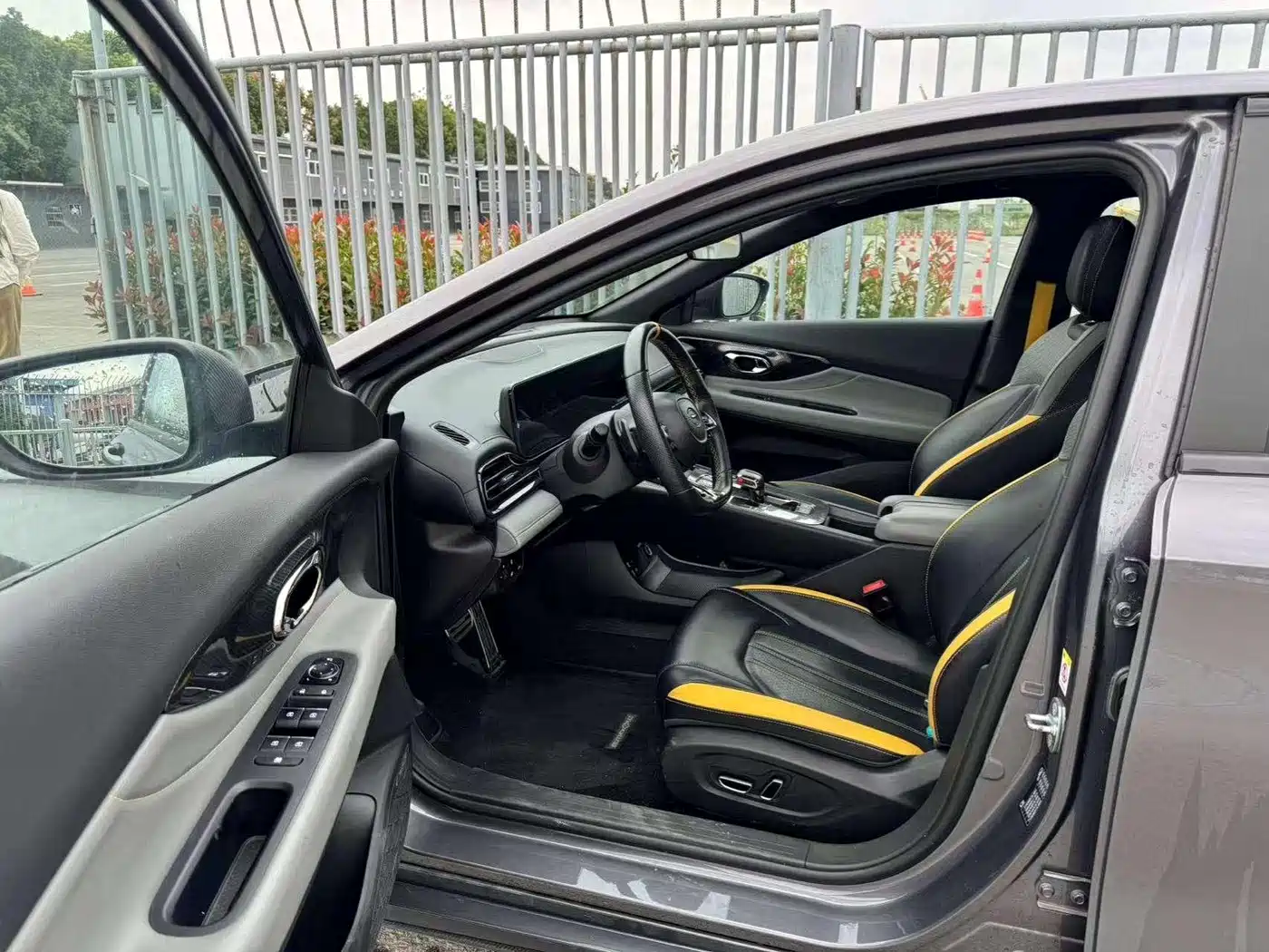 GAC Trumpchi Trumpchi Emkoo 2023 270T DCT J15 Edition фото 4