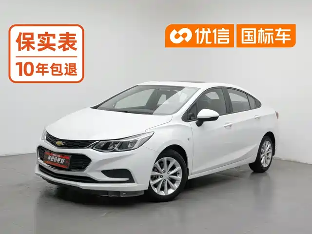 Chevrolet Cruze 2018 320 Automatic Pioneer Sunroof Edition — фото 1