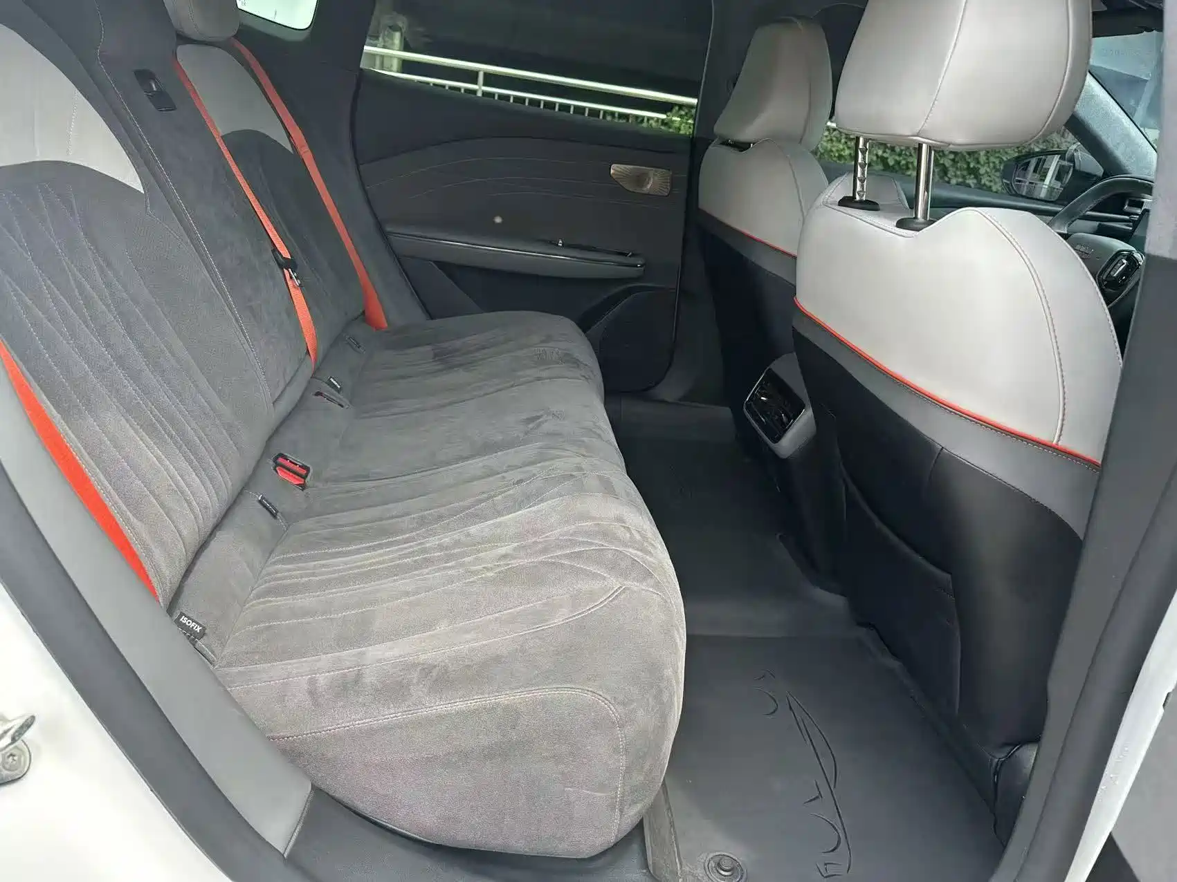 Фото 8 - Geely Galaxy Galaxy E8
