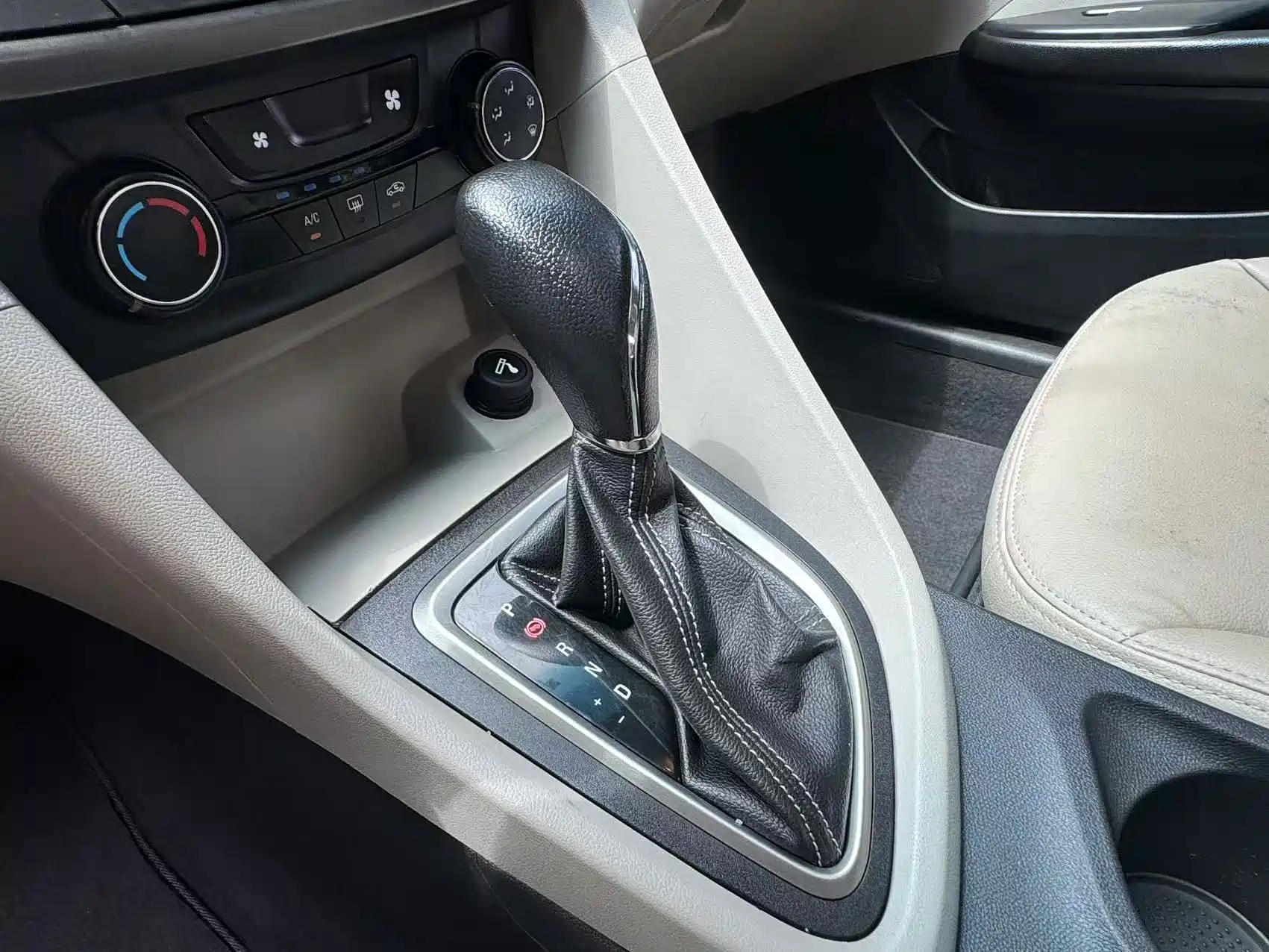 Фото 15 - Buick Excelle