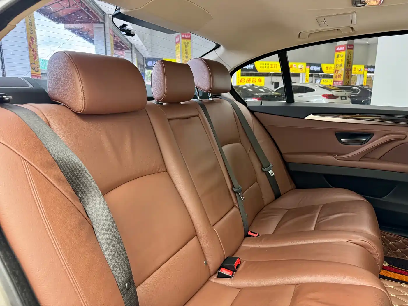 BMW 5 Series 2014 528Li Leading Edition фото 12