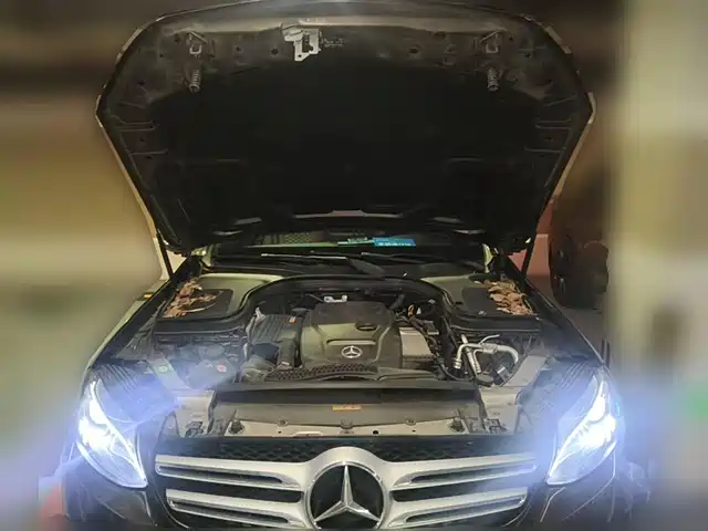 Mercedes-Benz GLC 2016 GLC 200 4MATIC — фото 3