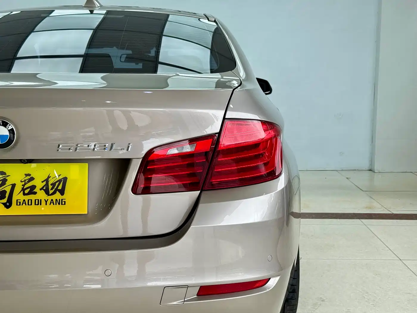 BMW 5 Series 2014 528Li Leading Edition фото 21