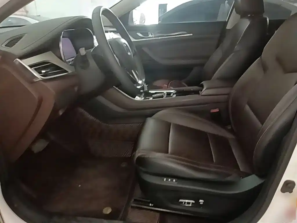 Changan Eado 2019 2018 High Energy Edition 1.6L GDI Auto Leading Edge Type China V