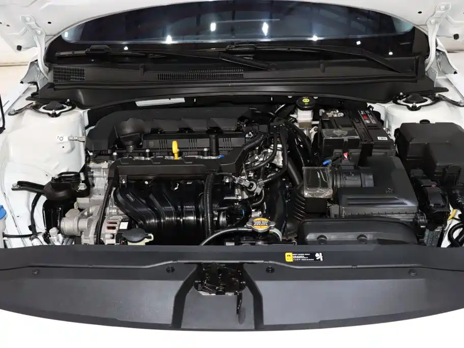 Photo 19 - Hyundai Elantra