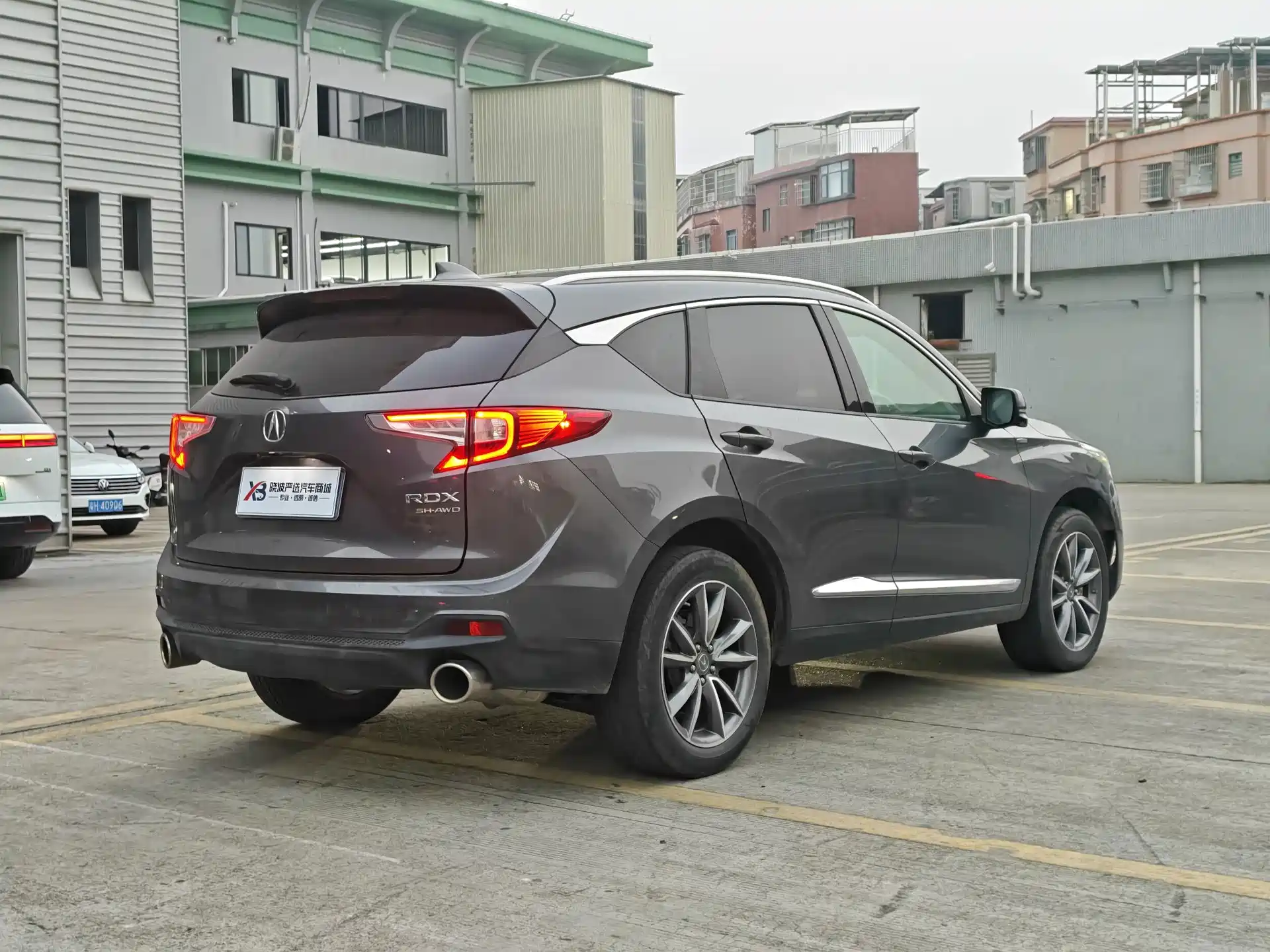 Photo 6 - Acura RDX