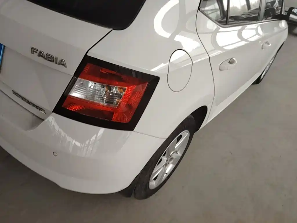 Photo 8 - Škoda Fabia