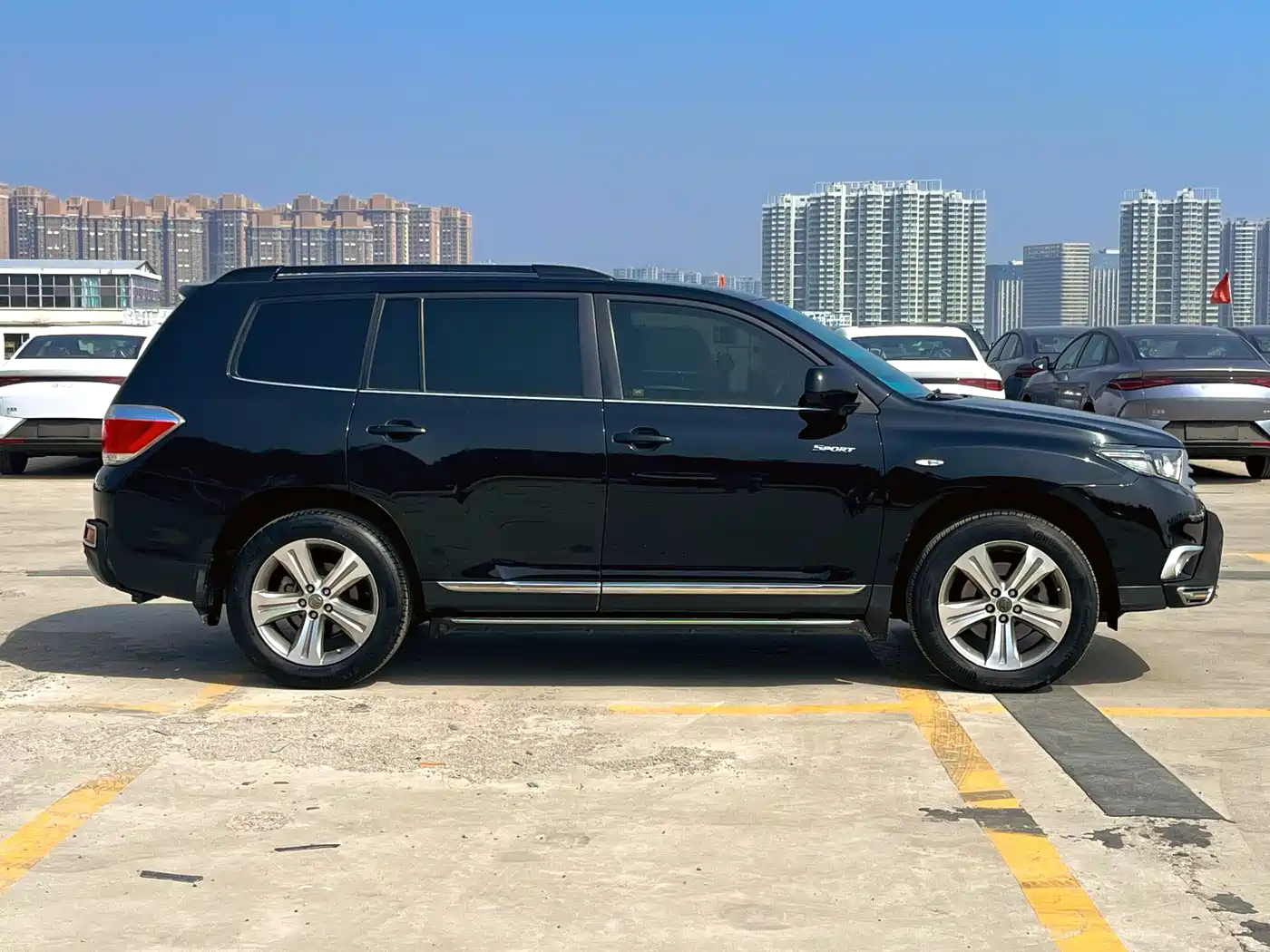 Toyota Highlander 2013 2.7L 2WD 7-seater Purple Gold Edition фото 9