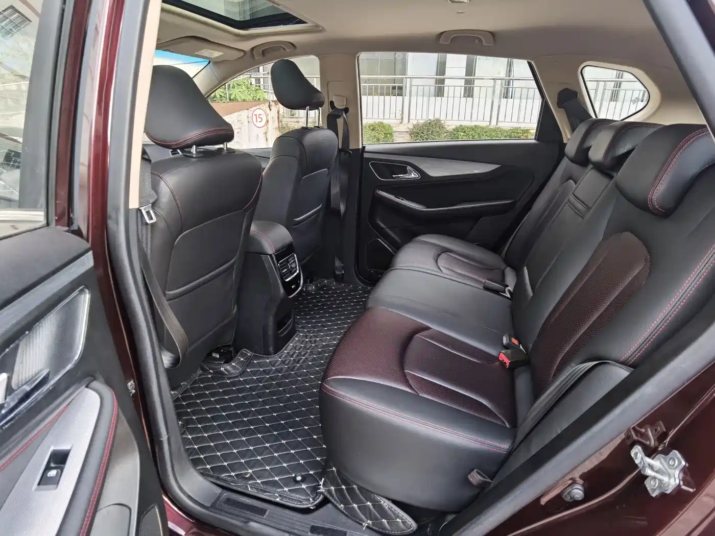 Baojun 560 2017 2016 1.5T Manual Luxury