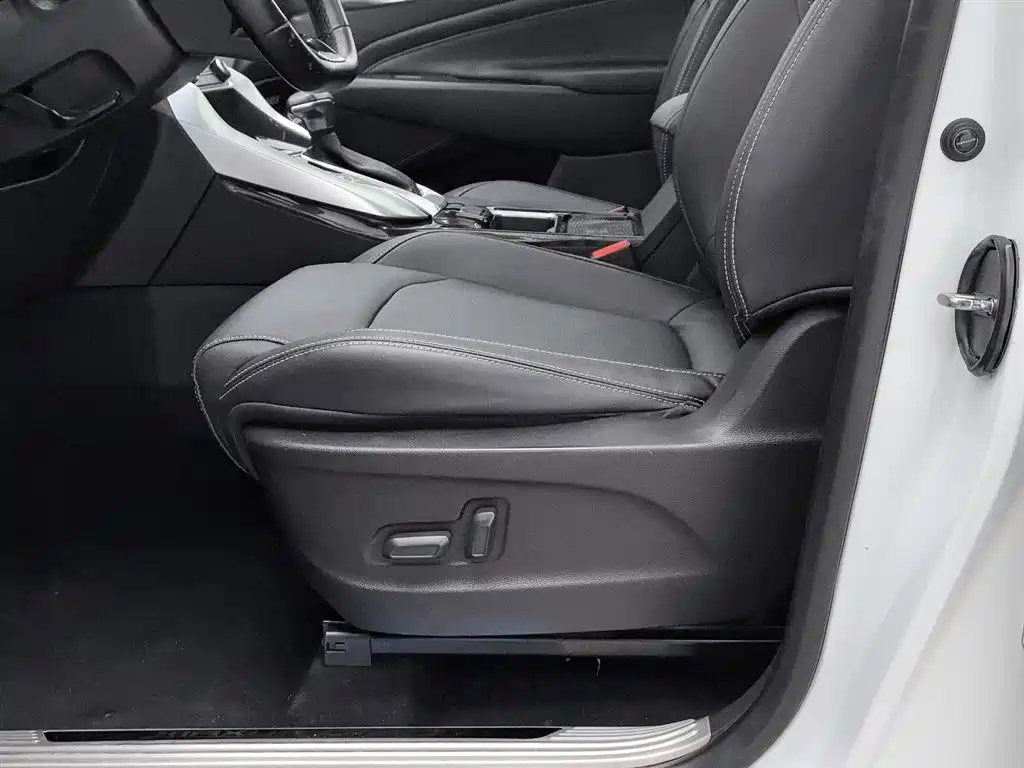 SAIC MAXUS CHASE G50