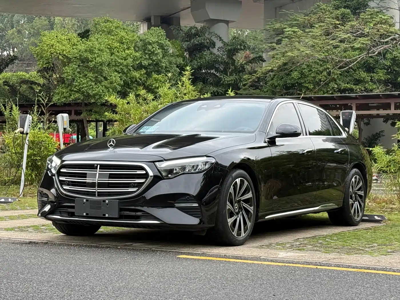 Mercedes-Benz E-Class 2025 E 300 L Luxury