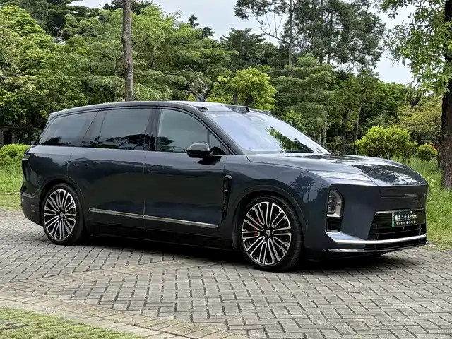 NIO ES8 2025 Base Model — фото 3