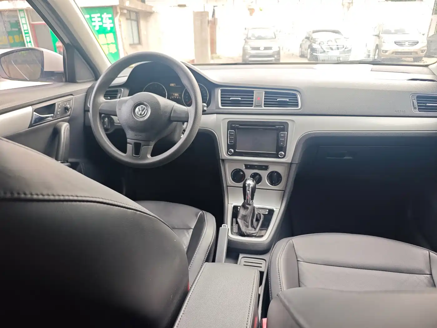 Photo 11 - Volkswagen Lavida Tour