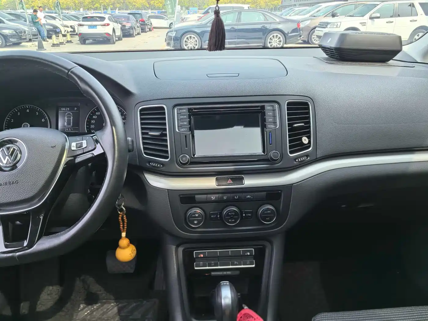 Volkswagen Sharan 2018 380TSI Comfort 7-Seater фото 13