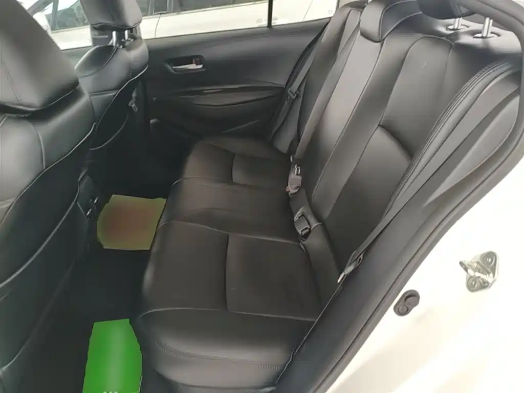 Toyota Corolla 2021 Hybrid 1.8L E-CVT Elite Edition фото 17