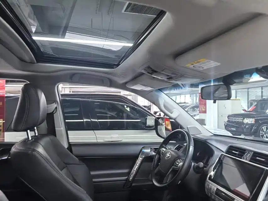 Toyota Prado 2019 2019 3.5L Automatic TX-L Zunxiang Edition with Rear-mounted Spare Tire