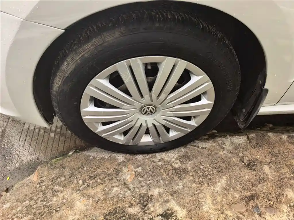 Volkswagen Polo 2016 1.6L Automatic Comfort фото 23