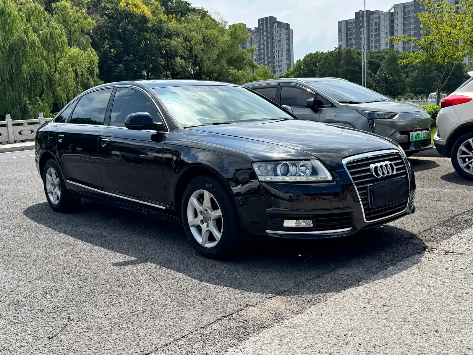 Фото 1 - Audi A6L