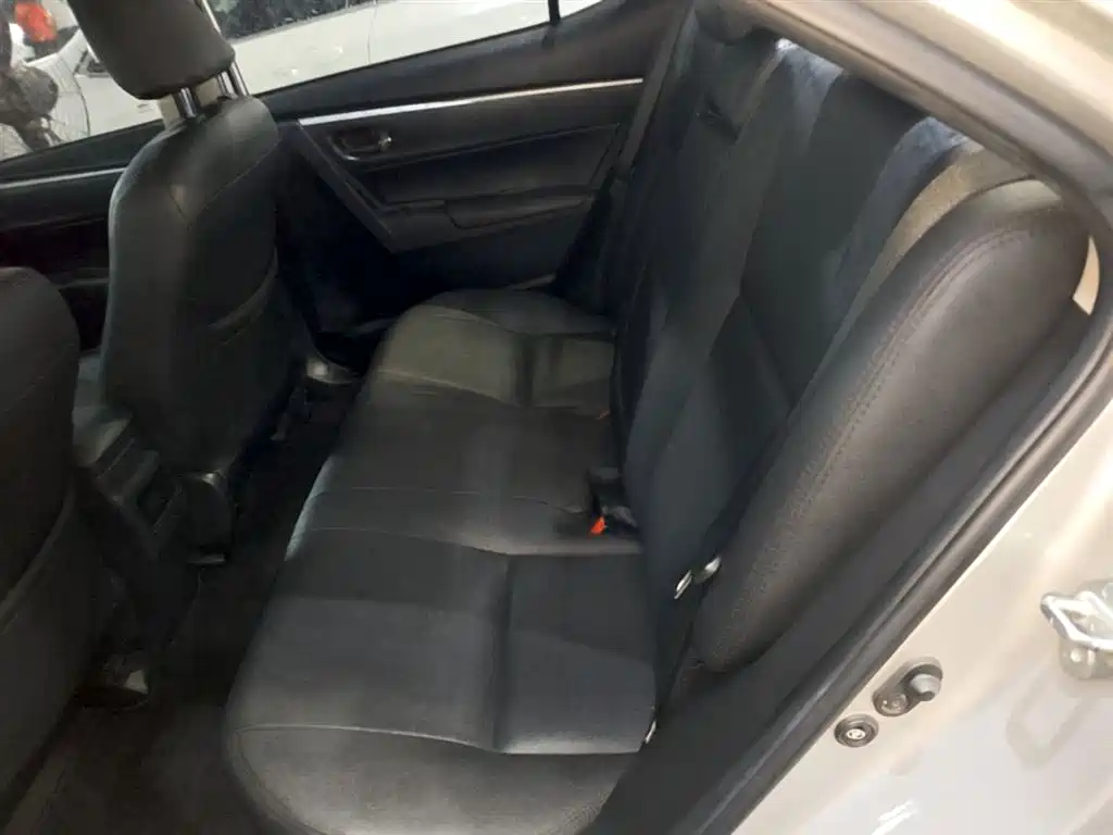 Toyota Corolla 2018 1.2T S-CVT GL-i Smart Shine Edition фото 17