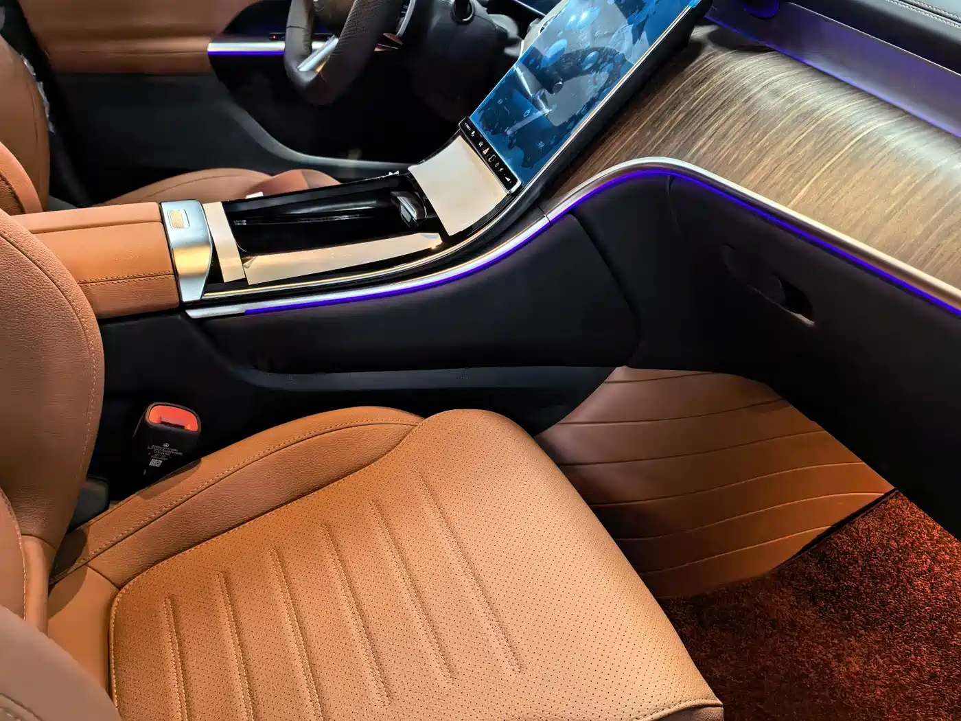 Mercedes-Benz GLC 2025 GLC 300 L 4MATIC Dynamic 5-seater фото 4