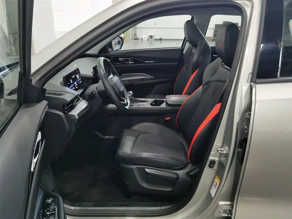 CHANGAN Z6