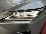 Фото 35 - Lexus RX