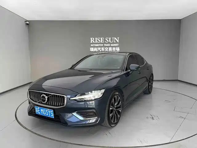 Volvo S60 2023 B4 Smart Vision Luxury Edition — фото 1
