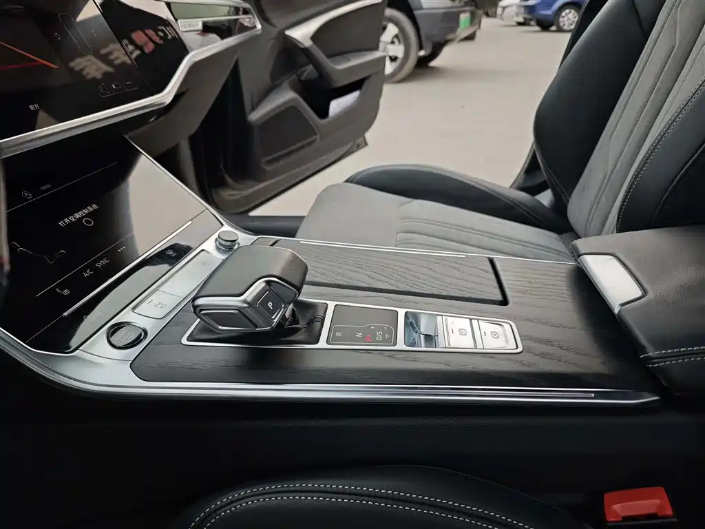 Audi A6L 2024 45 TFSI quattro Premium Dynamic фото 18