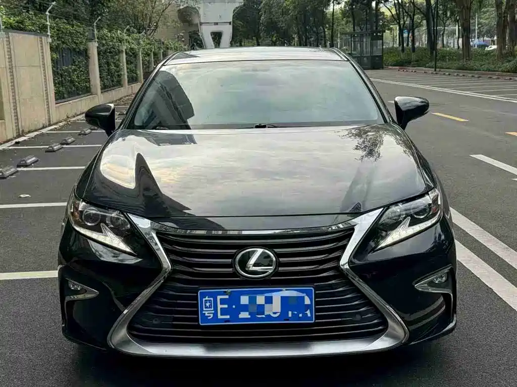 Lexus ES 2015 250 Elegance Edition фото 3