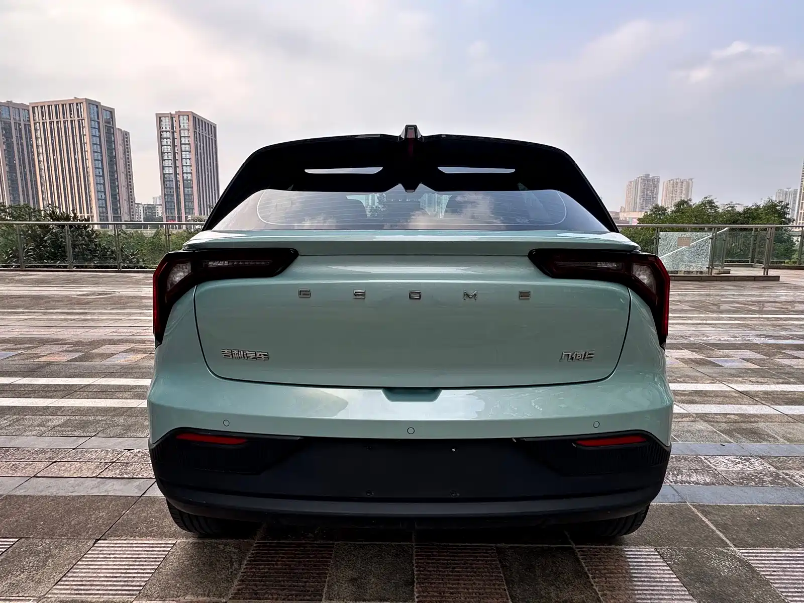 Фото 5 - Geely Geometry E Firefly