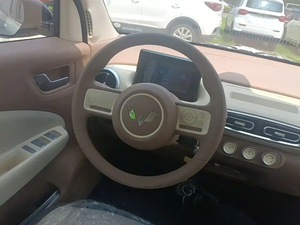 Wuling Motors Hongguang MINIEV 2026 2025 4-Door Advanced