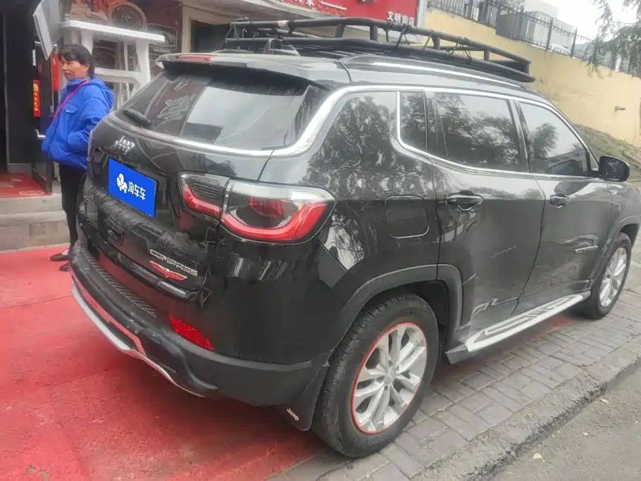 Фото 3 - Jeep Compass