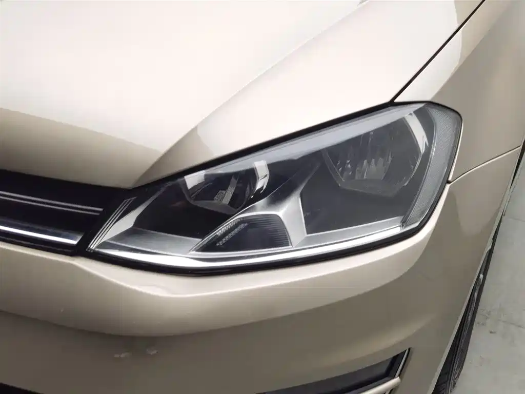 Volkswagen Golf 2016 230TSI Automatic Luxury фото 7