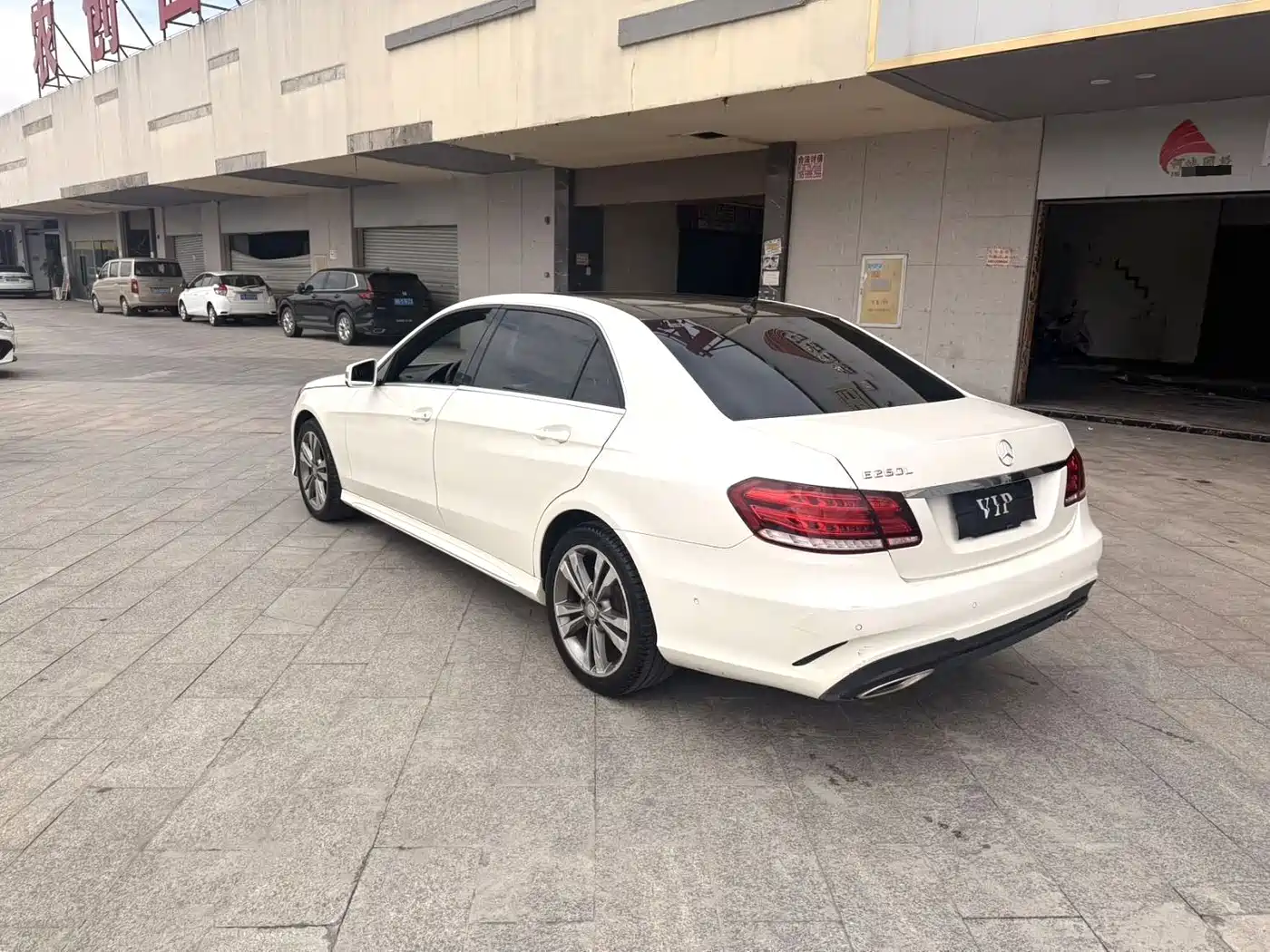 Mercedes-Benz E-Class 2015 Facelift E 260 L Sport фото 7