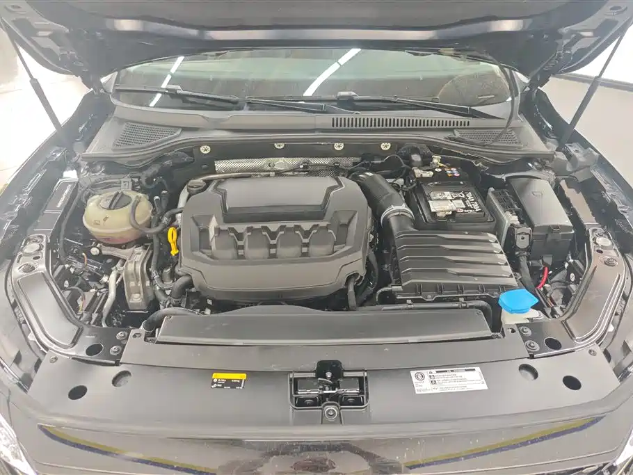 Volkswagen Passat 2024 380TSI Starlight Luxury Edition фото 10